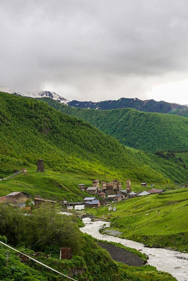 Bori'S Guesthouse Ushguli Dış mekan fotoğraf