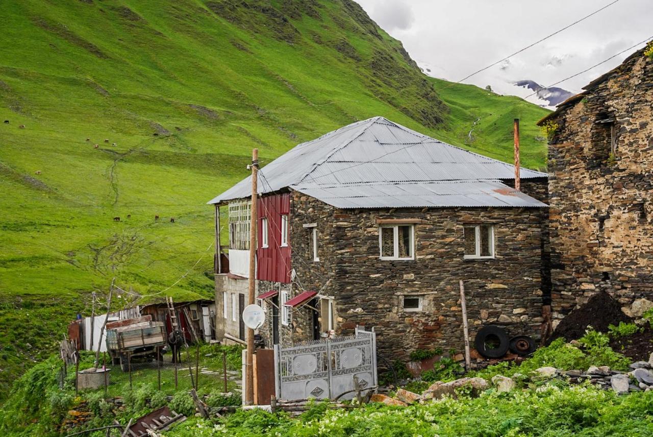 Bori'S Guesthouse Ushguli Dış mekan fotoğraf